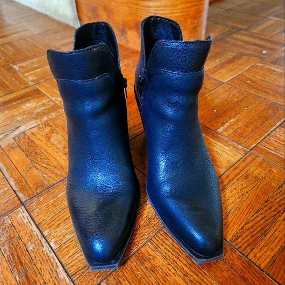 Crown Vintage Women’s Black Leather Ankle Booties Zip Block Heel Size 10M - Picture 3 of 13